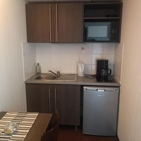 Studio Privatif Dans Hotel Residence Nimes Gare Exterior foto