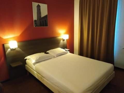 Studio Privatif Dans Hotel Residence Nimes Gare Exterior foto