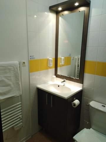 Studio Privatif Dans Hotel Residence Nimes Gare Exterior foto
